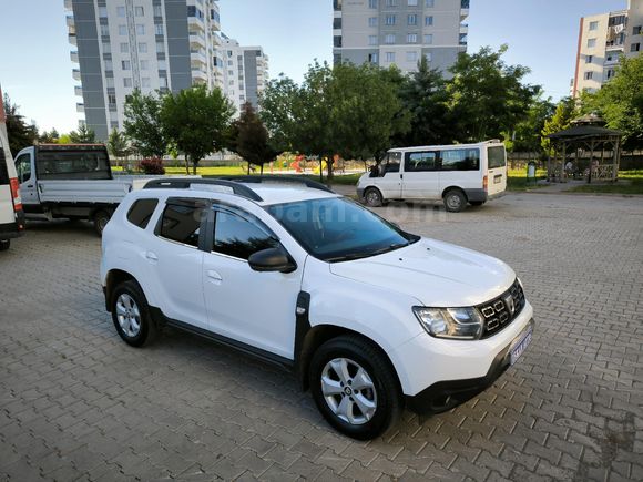 BOYASIZ Galeriden Dacia Duster 1.5 BlueDCI Prestige full paket 2019 Model Diyarbakır