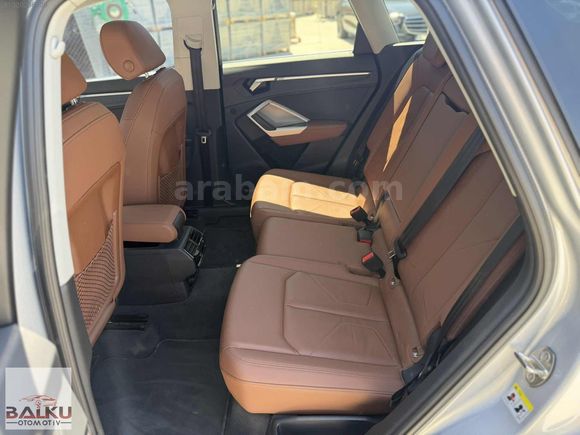 BALKU'DAN HATASIZ SERVİS BAKIMLI Q3 17.000 KM ÖZEL PLAKLI