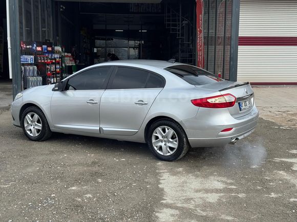 Sahibinden Renault Fluence 1.5 dCi Touch 2015 Model Van