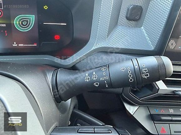 2025-BOYASIZ-6.005KM-DUSTER-1.3 TCE-OTOMATİK-EVOLUTİON-GERİ GRŞ