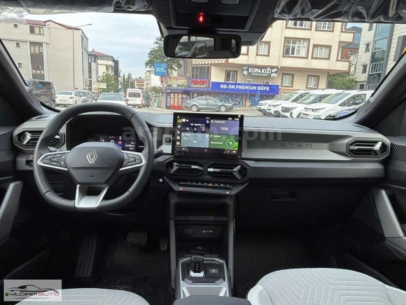 2025 RENAULT DUSTER 1.3 TCE EDC TECHNO %20 KDVLİ HATASIZ EN DOLU