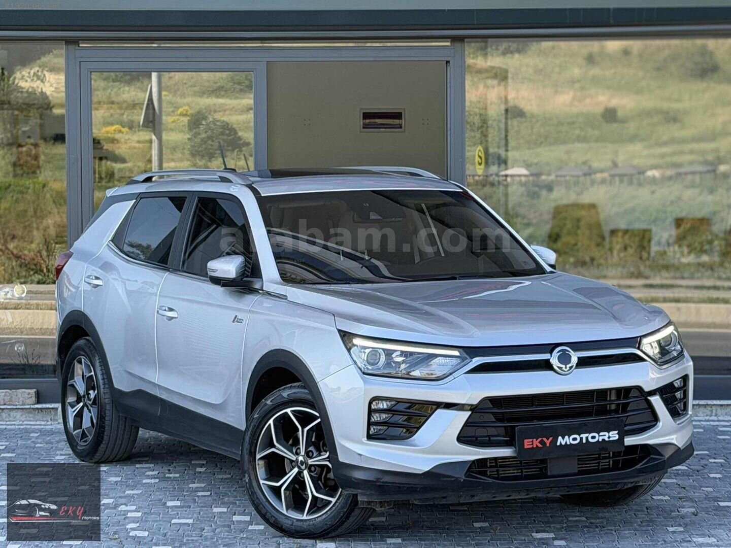 Galeriden KGM SsangYong Korando 1.5 T Titanium 2021 Model İstanbul 54.000 km Gri 1