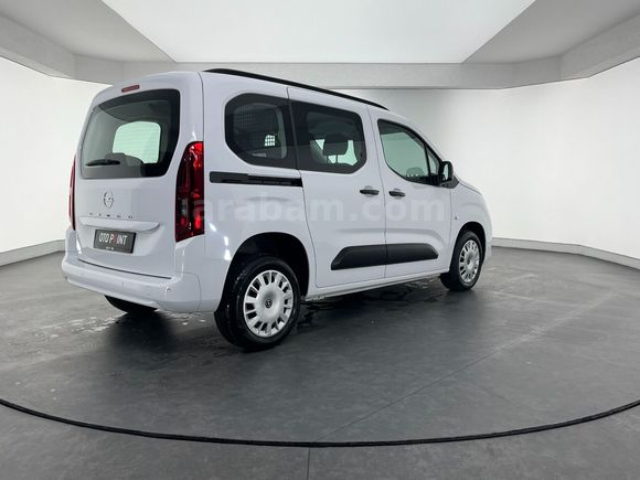 otomobil Opel Combo 1.5 D Essential