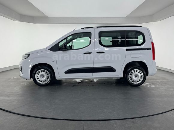 otomobil Opel Combo 1.5 D Essential
