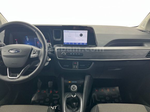 otomobil Ford Tourneo Courier 1.5 EcoBlue Deluxe
