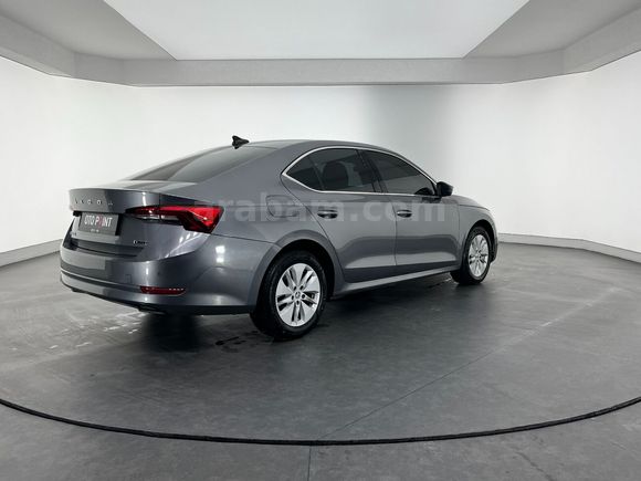 otomobil Skoda Octavia 1.5 TSI e-Tec Elite DSG