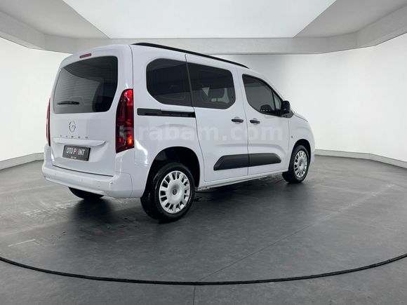 otomobil Opel Combo 1.5 D Essential