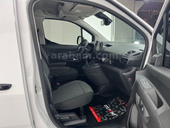 otomobil Opel Combo 1.5 D Essential