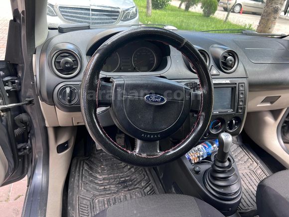 Sahibinden Ford Fiesta 1.4 TDCi Comfort 2005 Model