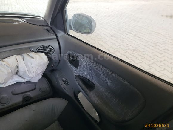 2000 Renault MEGAN 1.9 dCİ ÇEKME veya HURDA BELGELİ