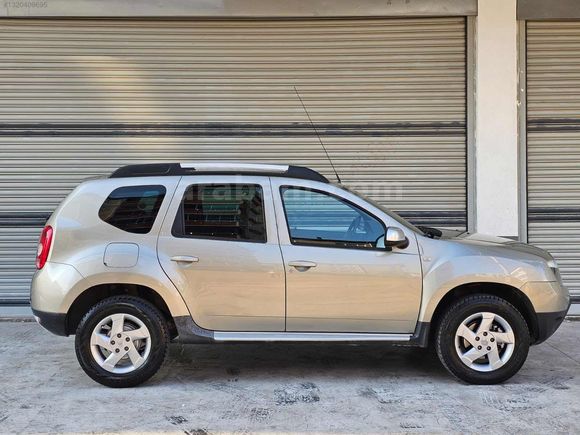 2012 DUSTER 4*4 HATASIZ BOYASIZ 143 BİN KM DE