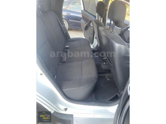 Çeki demirli 4x4 Duster
