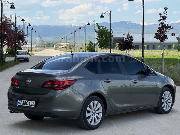 45 BİN KM’de / HATASIZ BOYASIZ TRAMERSİZ/ OTOMATİK / DERİ KOLTUK-GERİ GÖRÜŞ