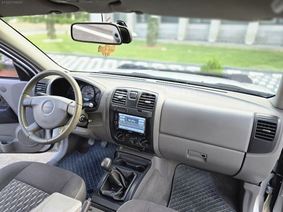 HATASIZ BOYASIZ DEĞİŞENSİZ İSUZU D-MAX 2.5 TD 4X2 AŞIRI TEMİZ