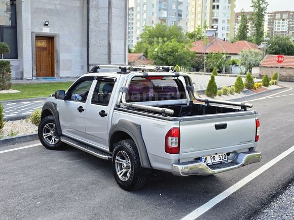 HATASIZ BOYASIZ DEĞİŞENSİZ İSUZU D-MAX 2.5 TD 4X2 AŞIRI TEMİZ