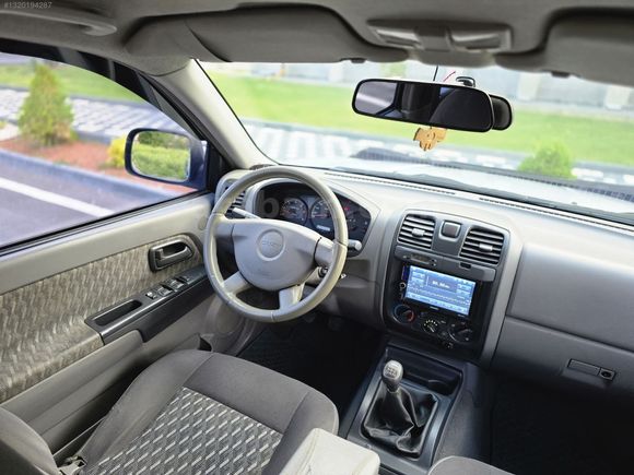 HATASIZ BOYASIZ DEĞİŞENSİZ İSUZU D-MAX 2.5 TD 4X2 AŞIRI TEMİZ