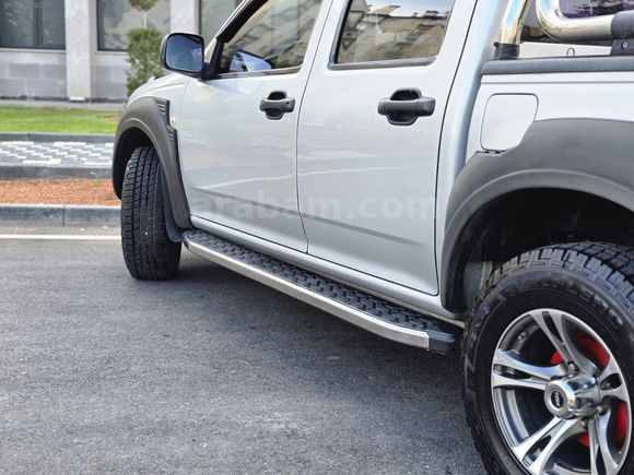 HATASIZ BOYASIZ DEĞİŞENSİZ İSUZU D-MAX 2.5 TD 4X2 AŞIRI TEMİZ