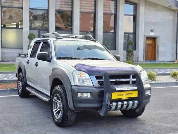 HATASIZ BOYASIZ DEĞİŞENSİZ İSUZU D-MAX 2.5 TD 4X2 AŞIRI TEMİZ