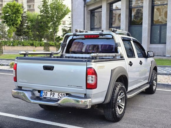 HATASIZ BOYASIZ DEĞİŞENSİZ İSUZU D-MAX 2.5 TD 4X2 AŞIRI TEMİZ