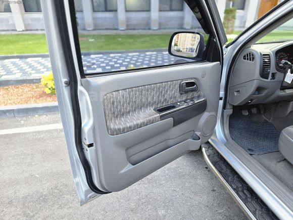 HATASIZ BOYASIZ DEĞİŞENSİZ İSUZU D-MAX 2.5 TD 4X2 AŞIRI TEMİZ