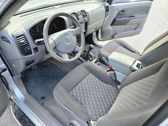 HATASIZ BOYASIZ DEĞİŞENSİZ İSUZU D-MAX 2.5 TD 4X2 AŞIRI TEMİZ