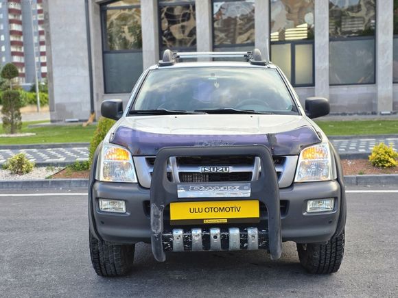 HATASIZ BOYASIZ DEĞİŞENSİZ İSUZU D-MAX 2.5 TD 4X2 AŞIRI TEMİZ