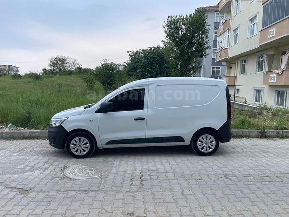 2023 Express Van 1.5 BlueDCI Joy Faturasızdır.