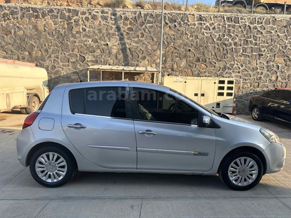 Sahibinden Renault Clio 1.2 Expression 2010 Model Adana 145.000 km Gri (Gümüş)
