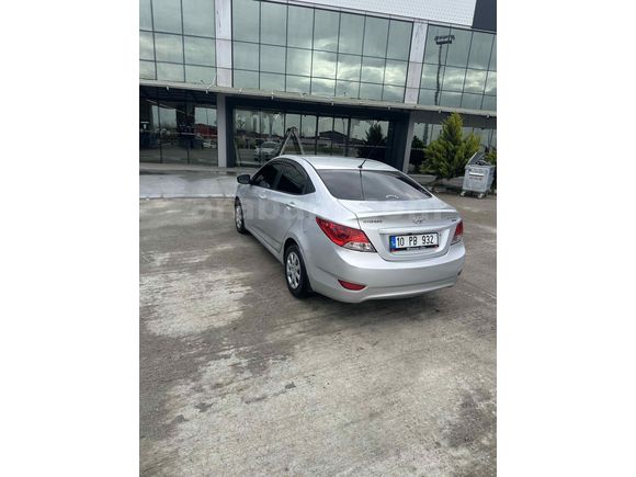 Sahibinden Hyundai Accent Blue 1.6 CRDI Mode 2012 Model 