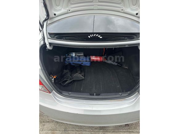 Sahibinden Hyundai Accent Blue 1.6 CRDI Mode 2012 Model 