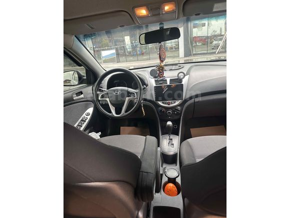 Sahibinden Hyundai Accent Blue 1.6 CRDI Mode 2012 Model 