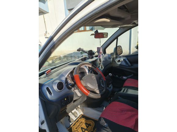 Sahibinden Peugeot Partner 1.6 HDI Active 2013 Model