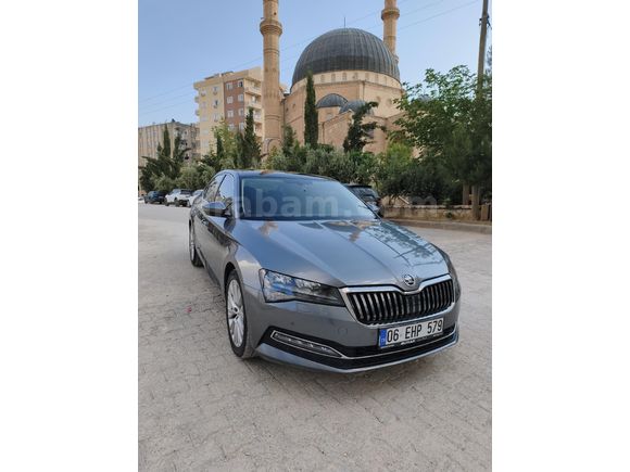 Sahibinden Skoda SuperB 1.5 TSI Prestige 2023 Model Mardin 28.000 km Gri