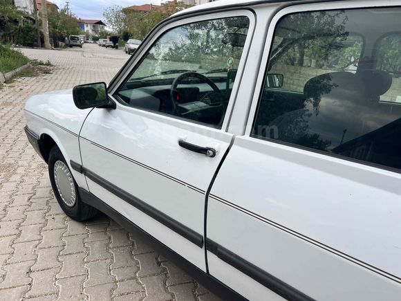 RENAULT 12 TOROS YEŞİL CAM  DEĞİŞENSİZ