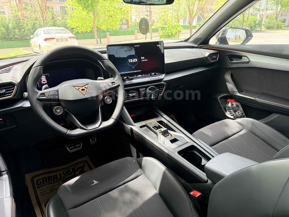 Sahibinden Cupra Formentor 1.5 e-TSI Mhev Impulse 2025 Model 