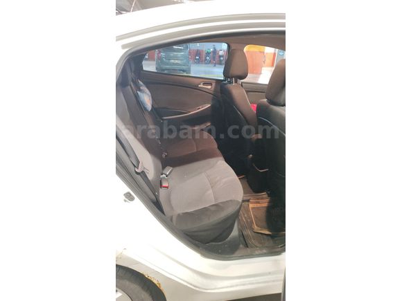 Sahibinden Hyundai Accent Blue 1.6 CRDI Mode Plus 2012 Model 