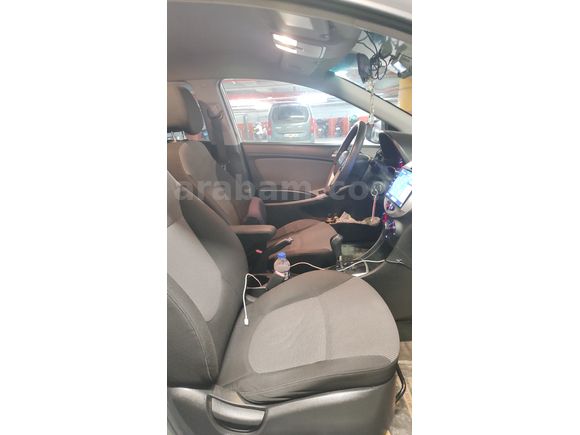 Sahibinden Hyundai Accent Blue 1.6 CRDI Mode Plus 2012 Model 