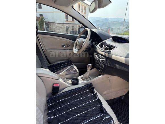 Sahibinden Renault Megane 1.5 dCi Privilege 2012 Model 