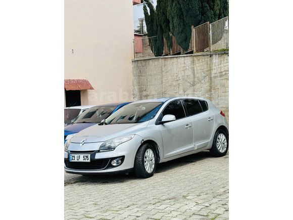 Sahibinden Renault Megane 1.5 dCi Privilege 2012 Model 