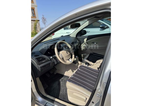 Sahibinden Renault Megane 1.5 dCi Privilege 2012 Model 