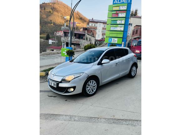 Sahibinden Renault Megane 1.5 dCi Privilege 2012 Model 