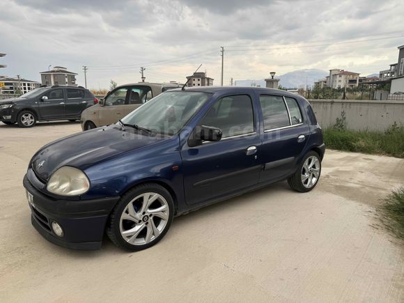 Sahibinden Renault Clio 1.4 RTA 2001 Model  256.000 km Mavi