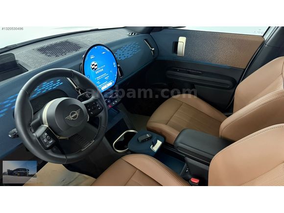 2025 Countryman-E Favoured / 30.307 KM