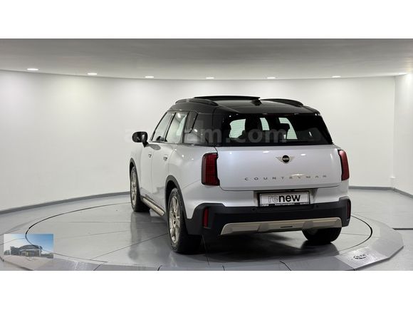 2025 Countryman-E Favoured / 30.307 KM