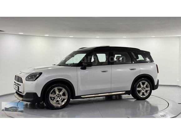 2025 Countryman-E Favoured / 30.307 KM