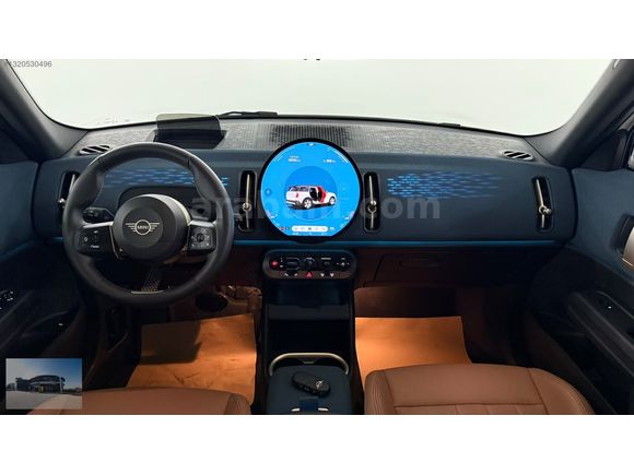 2025 Countryman-E Favoured / 30.307 KM
