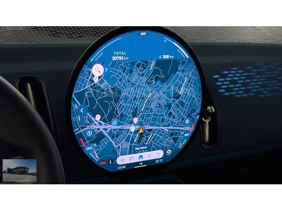 2025 Countryman-E Favoured / 30.307 KM