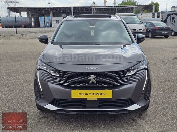 MEGA Otomotiv'den 2021 Peugeot 3008 Allure