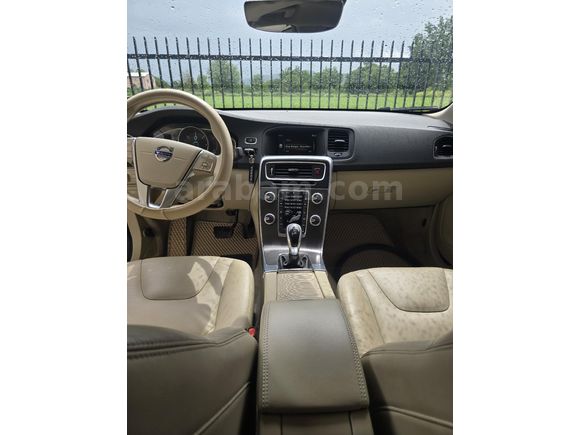 Sahibinden Volvo S60 2.0 D Advance 2015 Model