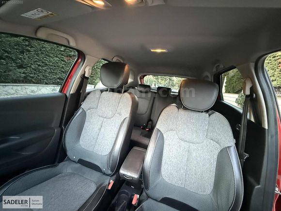 MAKYAJLI 2017//RENAULT CAPTUR 1.5DCİ EDC ICON // 98.500 KM